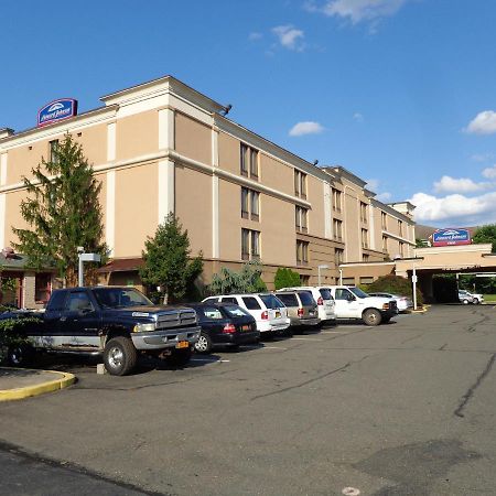 Howard Johnson By Wyndham Сафферн Экстерьер фото