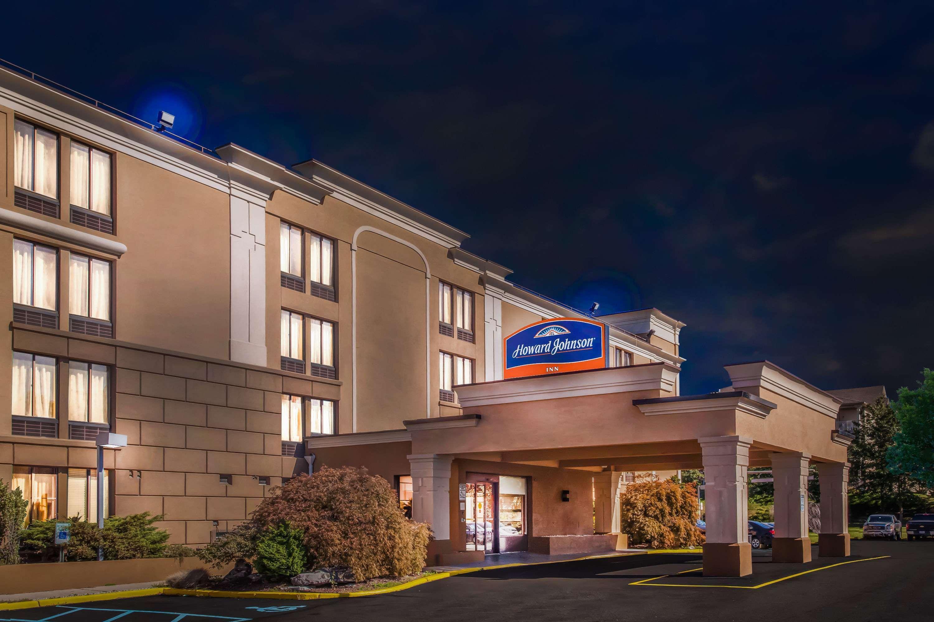 Howard Johnson By Wyndham Сафферн Экстерьер фото