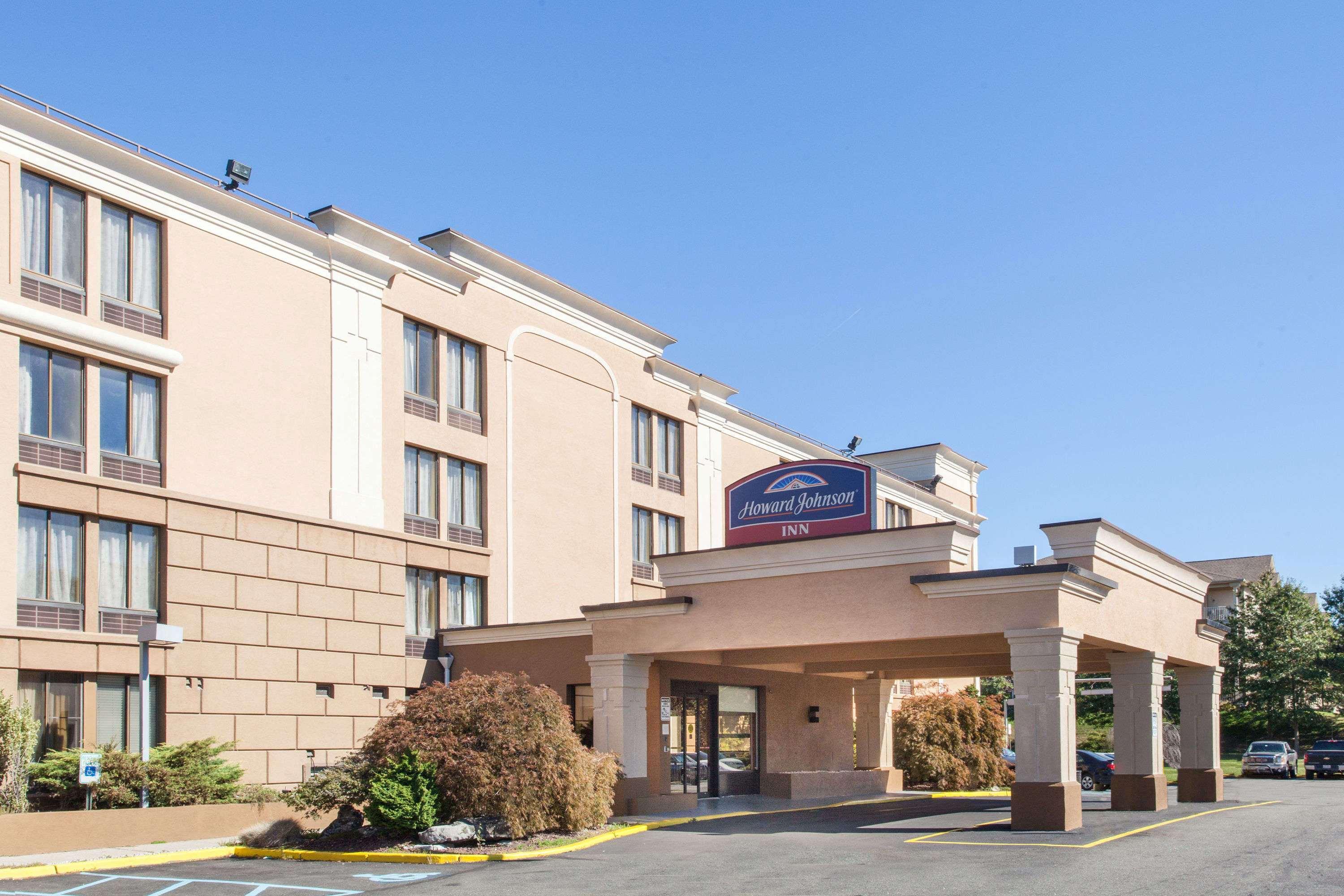 Howard Johnson By Wyndham Сафферн Экстерьер фото